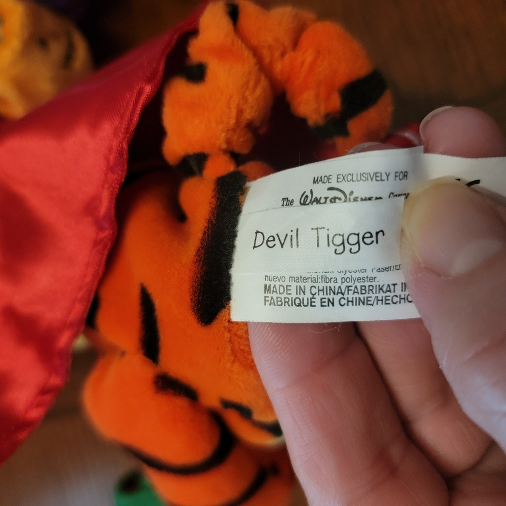 Disney Halloween Winnie The Pooh, Tigger, Goofy Beanie Lot - Picture 14 of 15